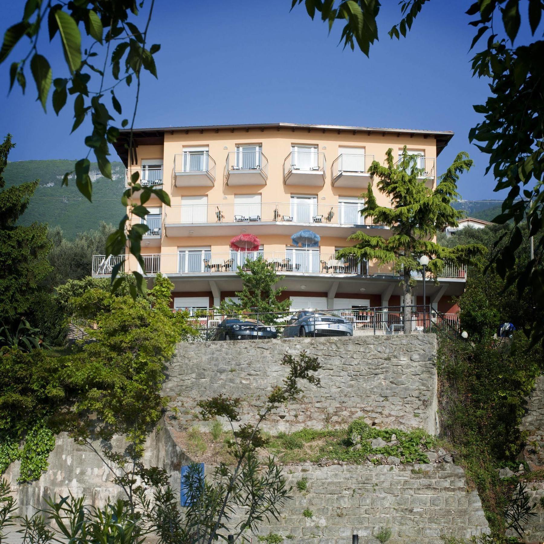 Hotel Casa Marinella Malcesine Exterior foto