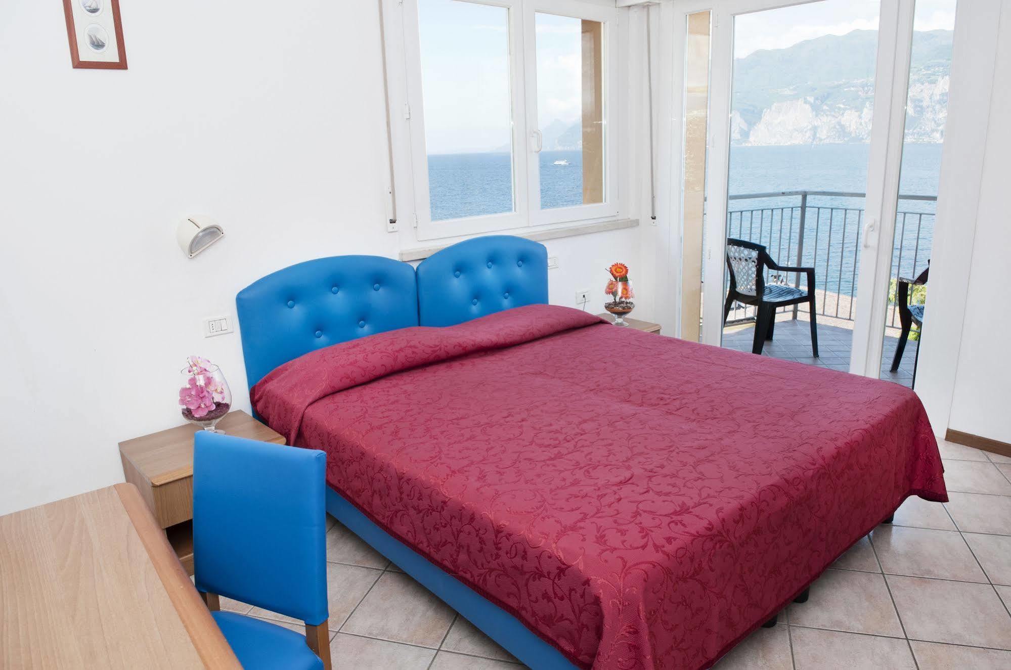 Hotel Casa Marinella Malcesine Exterior foto
